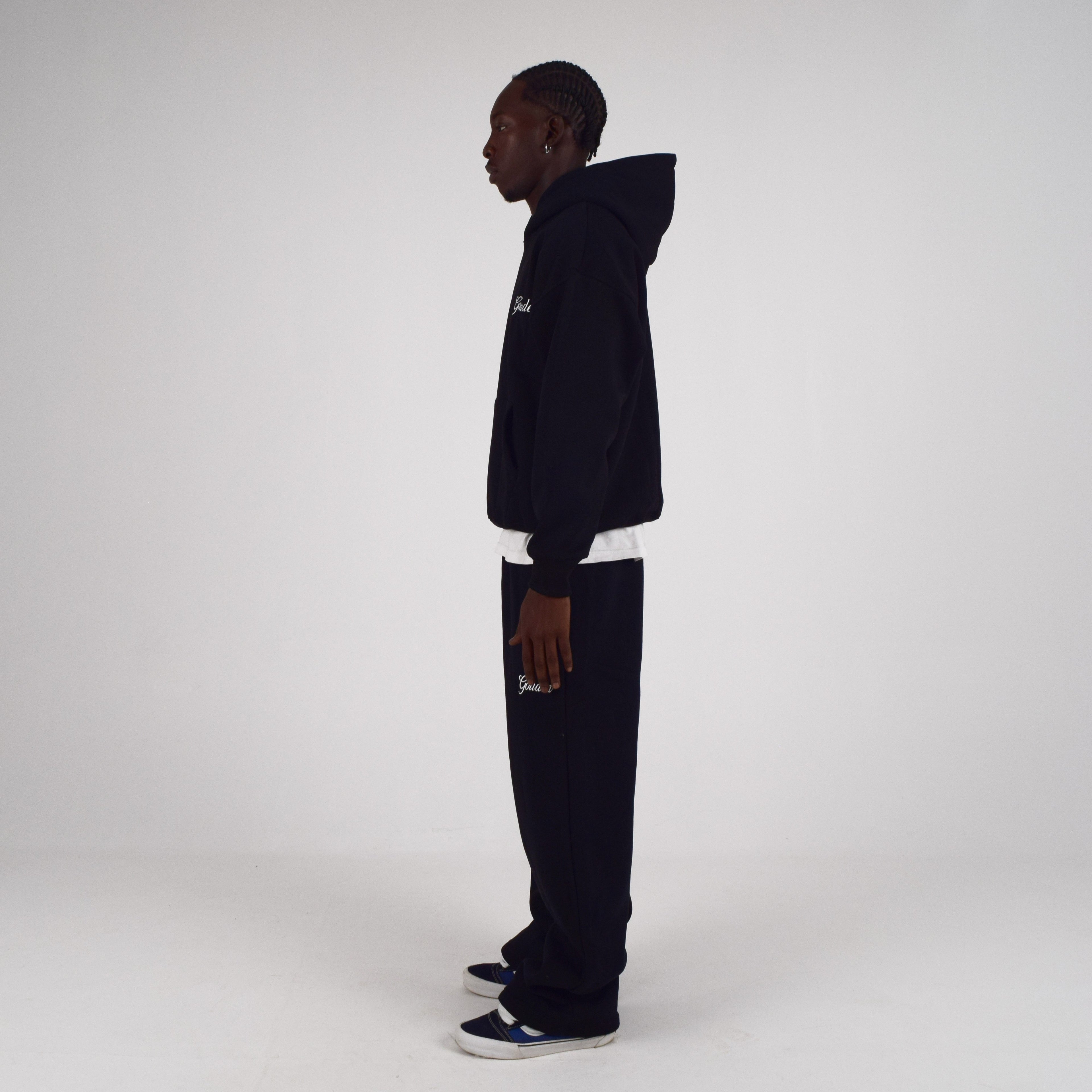 BLACK SWEATPANTS