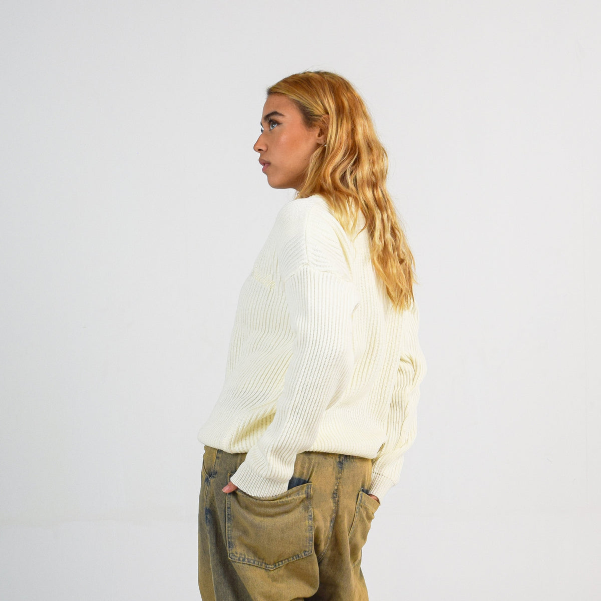CREAM KNIT SWEATER